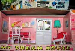 60-70 HP MY DREAM HOUSE STUDY DESK,CHAIR,LAMP,BOOKSHELF ROOM,BOX